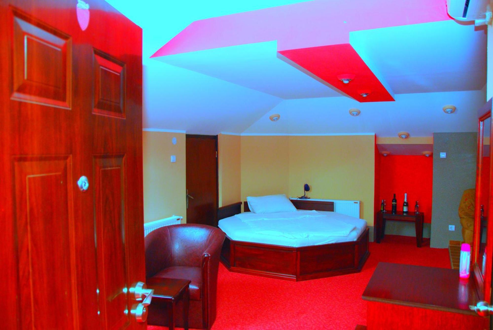 Hotel Vila Mitic Luxx Spa Centar Leskovac  Extérieur photo