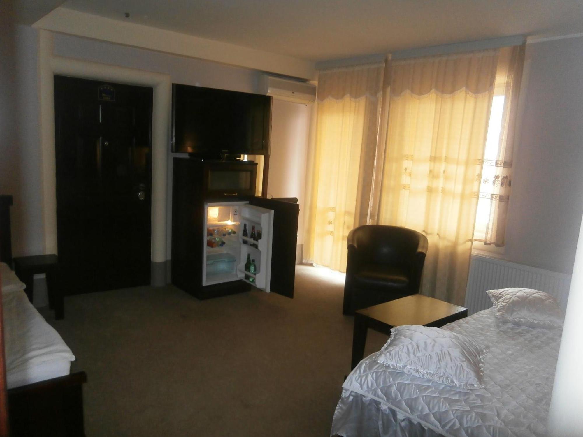Hotel Vila Mitic Luxx Spa Centar Leskovac  Extérieur photo