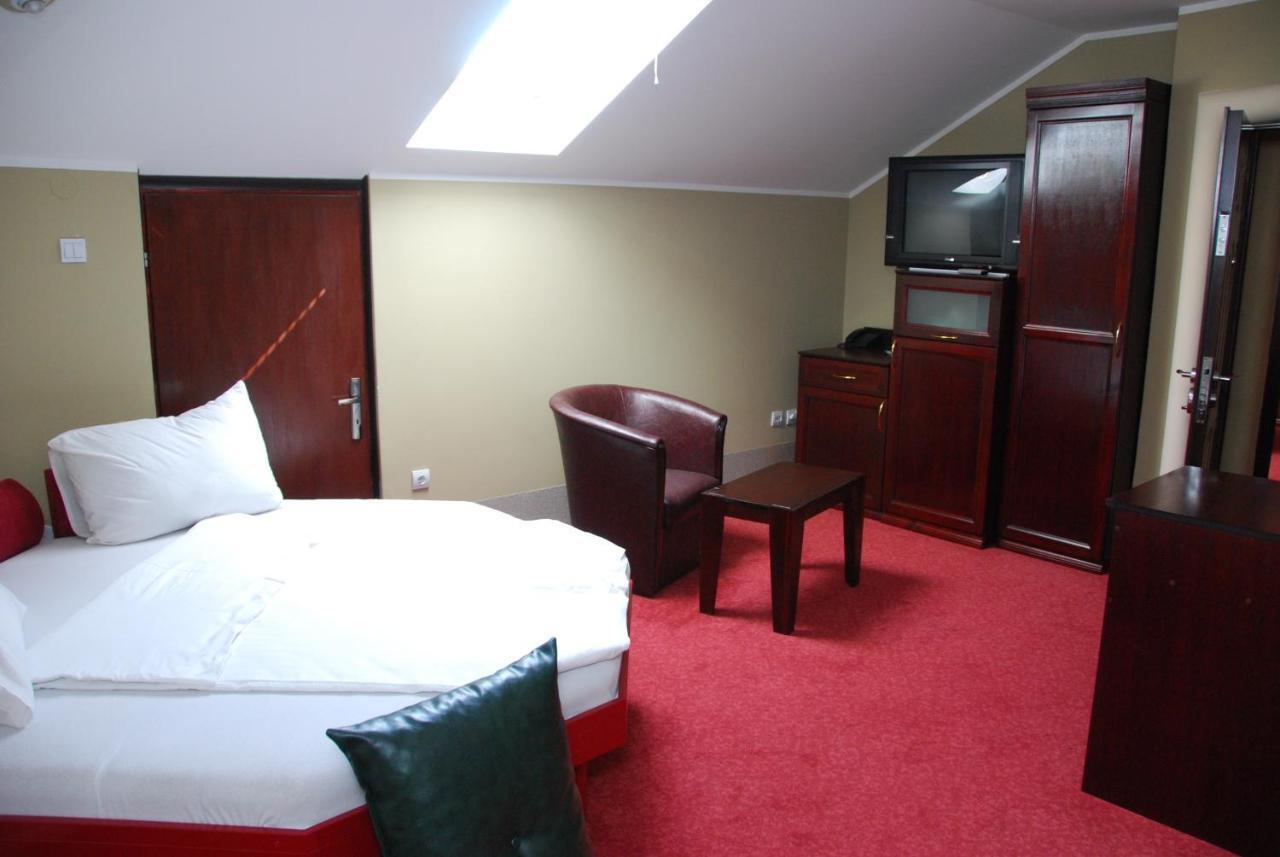 Hotel Vila Mitic Luxx Spa Centar Leskovac  Chambre photo